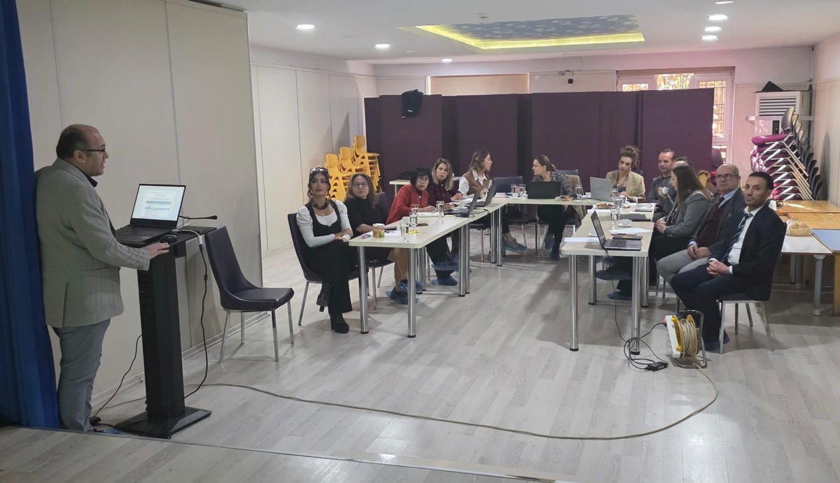 İlimiz Yönetim Sistemleri sorumlusu Resul ÇAKIR, iş güvenliği il koordinatörümüz İkbal Özlem Özkan ve Müdürlüğümüz İSG Büro Yöneticisi Metin Sağlam’ın katılımlarıyla okul ve kurumlarımızdan Entegre Yönetim Sistemi çalışmaları hakkında Cengiz Topel Anaokulumuzda toplantı