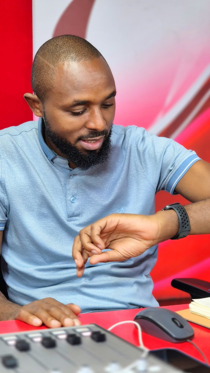 Riu ni mathaa turatara tuingire mwaka mweru wa 2026. Happy Holidays.
Ni ihinda ria msiriri nonstop tugiterebwo ni Jeff Kuria 
#InooroFm #MuciiwaUtuginaUtana #Thiririka