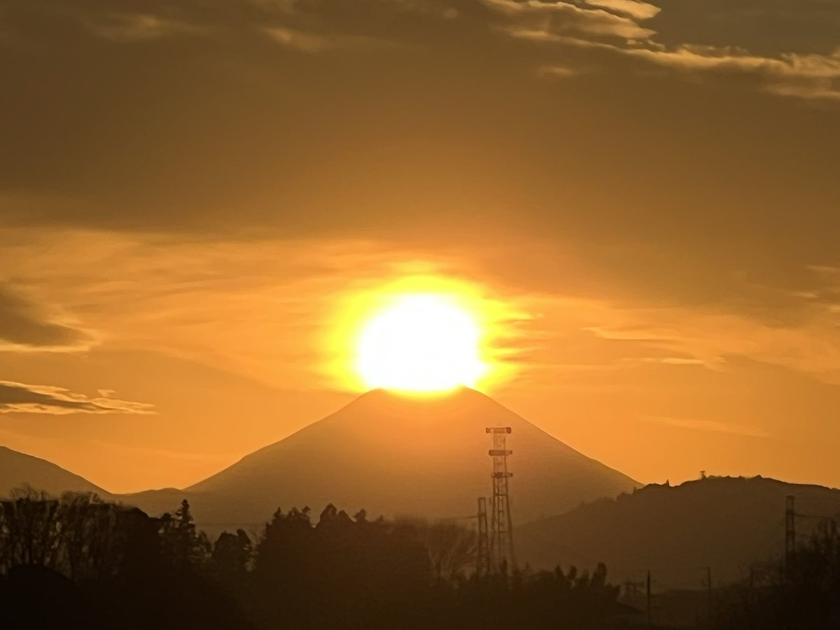 大晦日　富士山の夕焼け☀️
今年最後の夕日が綺麗でした。
#ダイヤモンド富士
