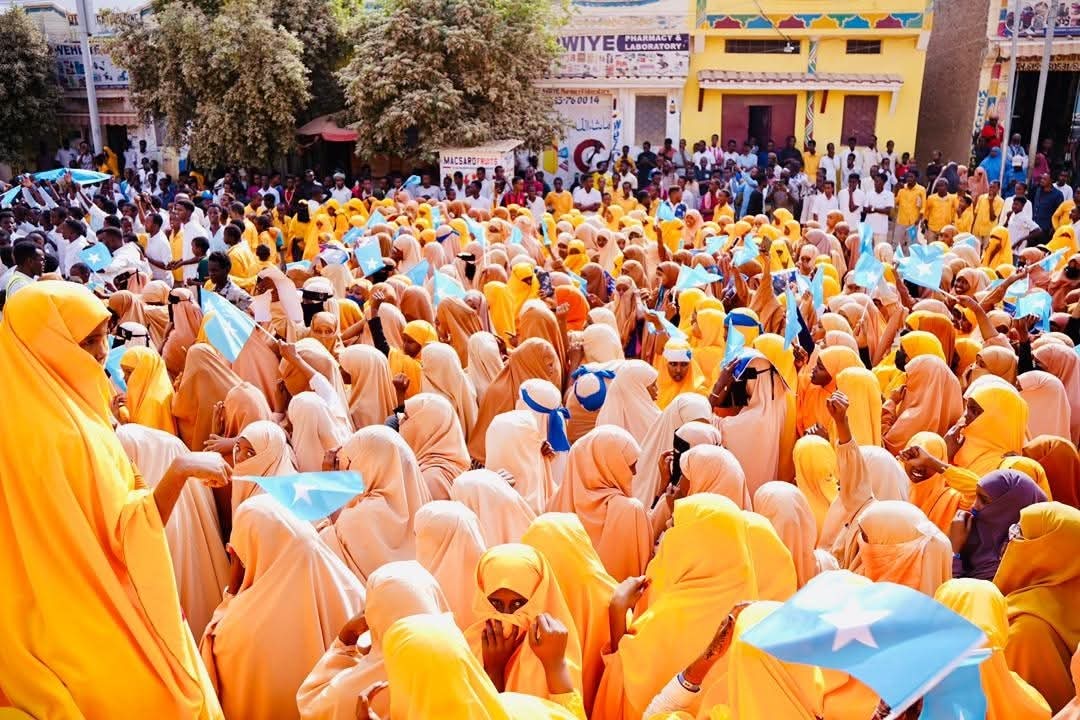 hufanne's tweet photo. Watch the Belet-wein community in Hiran region demonstrate Somalia unity and condemn Israel for dividing Somalia. https://t.co/cTdmOqFmCf