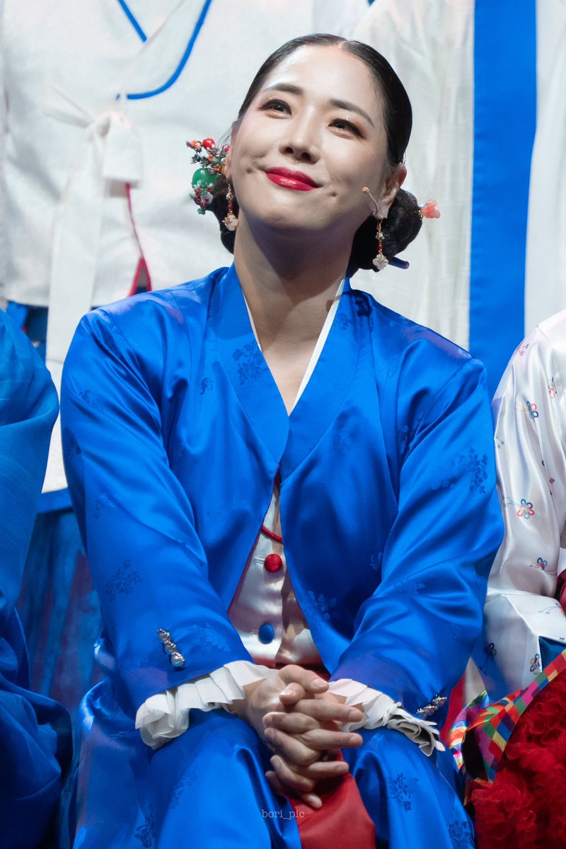 251216 창작가무극 청사초롱 불 밝혀라 커튼콜

윤덕 #김건혜