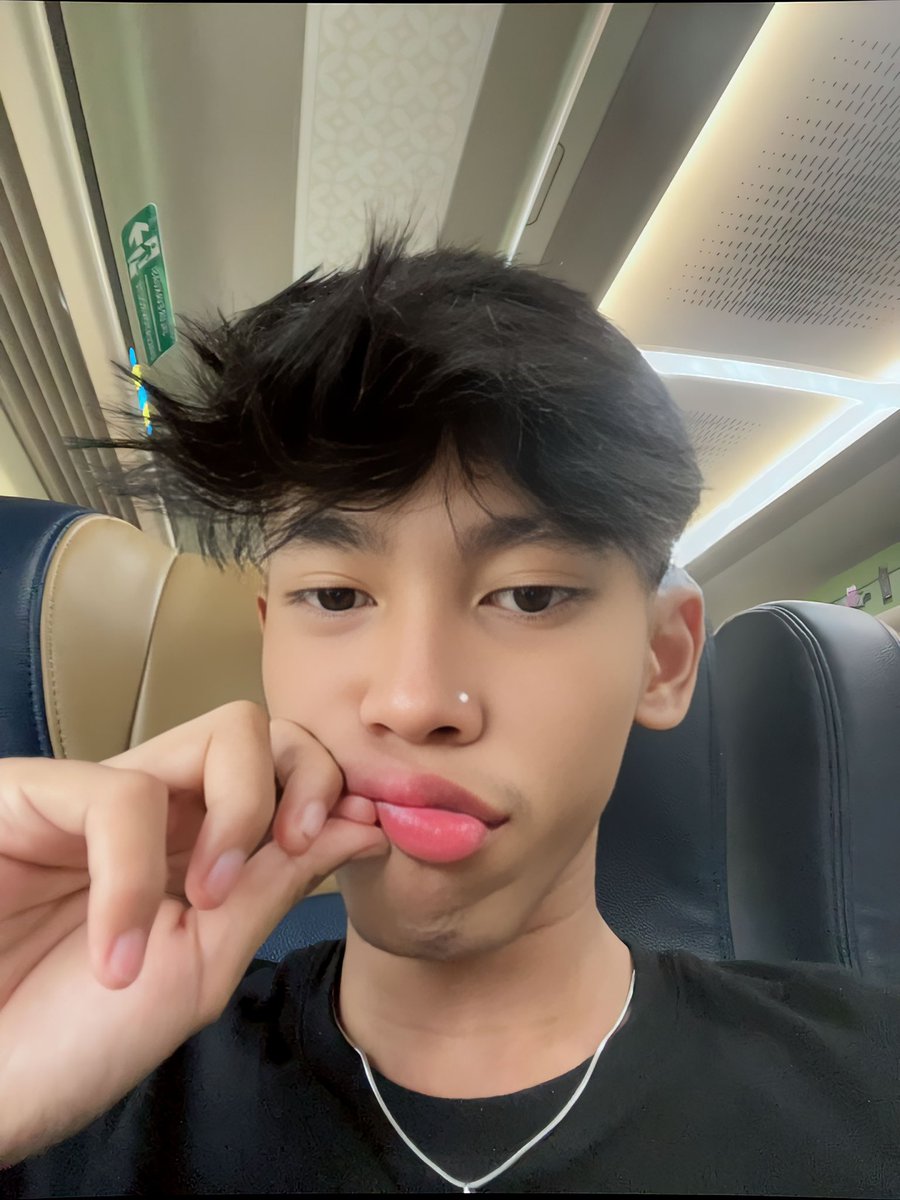 putrxp's tweet image. info tahun baru nya
#gayjakarta #gayjaksel