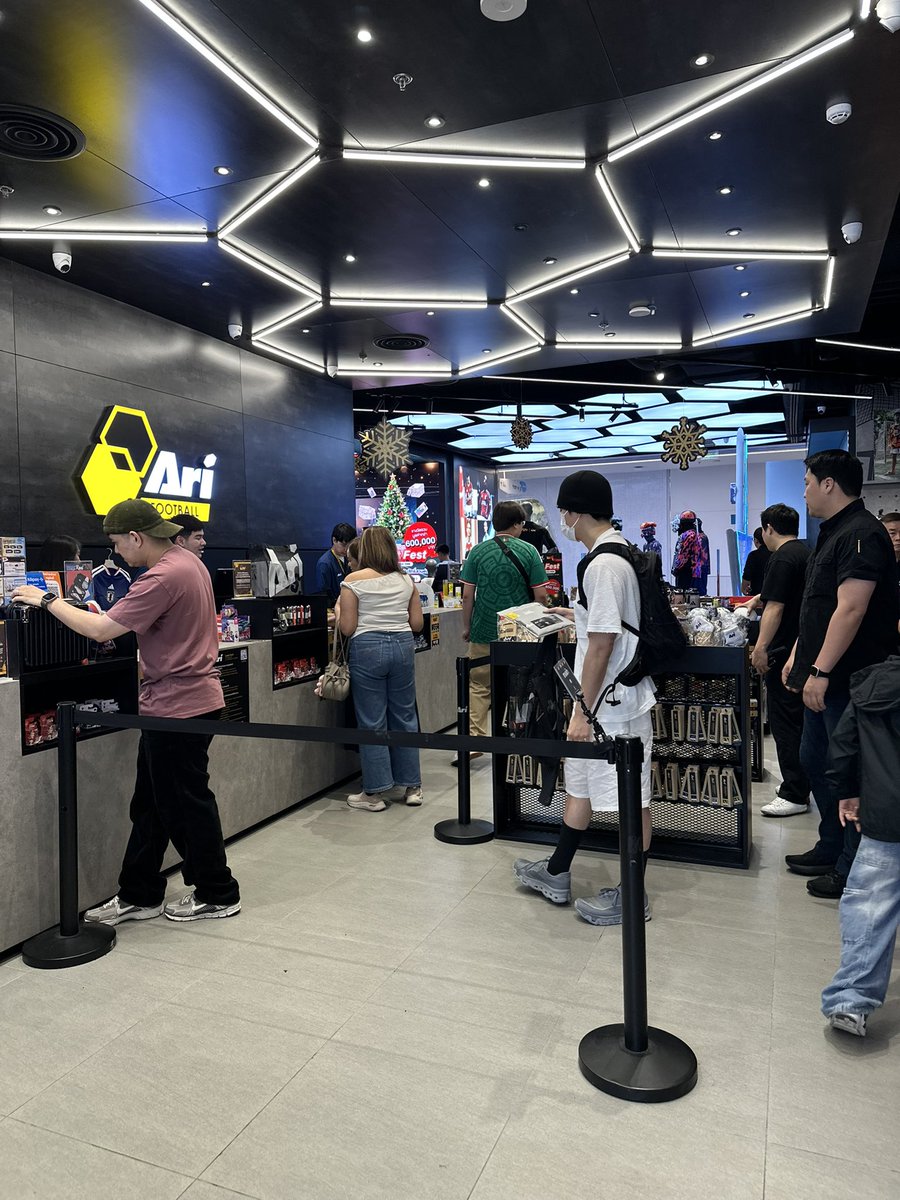 กี้สสสสสสส พทยออกมาเดินที่ One Bangkok 
#OneBangkokCountdownCelebration2026 
#TAEYONGxOneBangkokCountdown