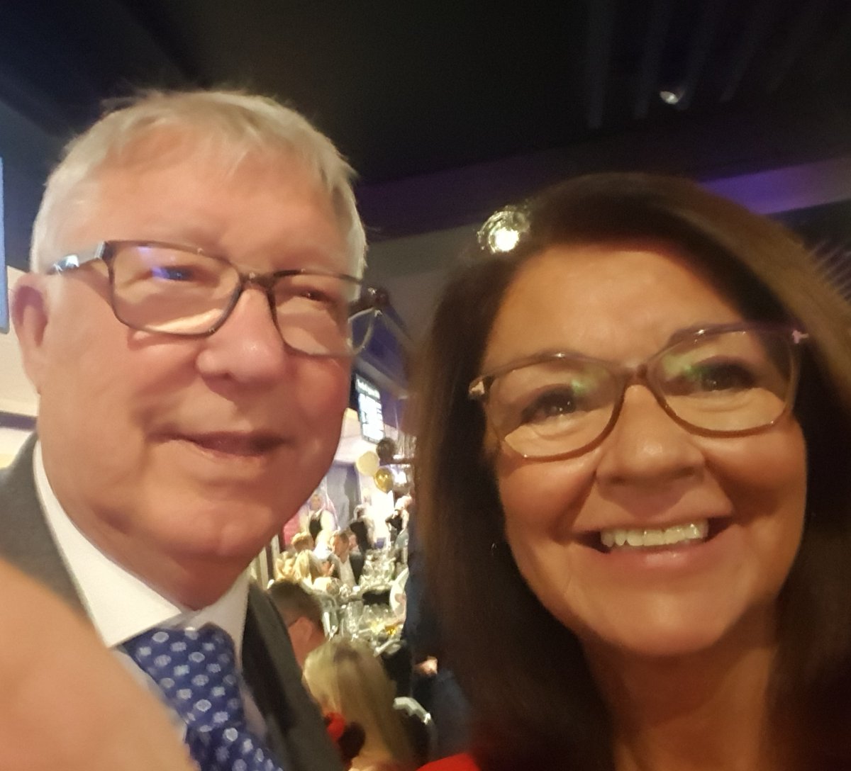 Jaynes__World's tweet image. ⚽️ Happy 8⃣4⃣th Birthday to my selfie pal SIR ALEX FERGUSON.... ❤️

#TheGOAT