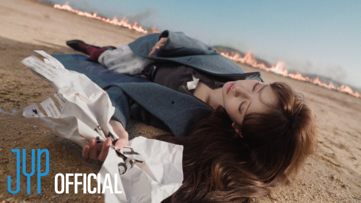 NiziU “We need U 2026” : HAVE YOU 5EEN HER?
🎥 youtu.be/xTkCLFOh-A4

#NiziU #ニジュー #니쥬 #WithU
#WeneedU2026 #WemakeUhappy