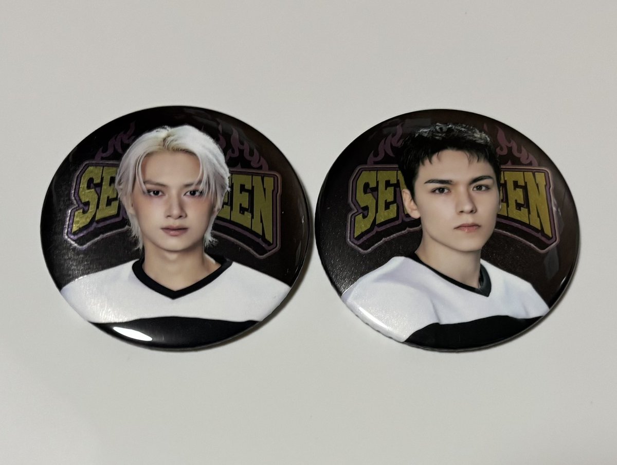 h4hc3d's tweet photo. SEVENTEEN セブチ　HOME 2025 缶バッジ　交換

(譲)ジュン・バーノン

(求)ホシ・ミンギュ

郵送希望📮

お気軽にお声掛けください🙇🏻‍♀️ https://t.co/0TZ7sgtwH6