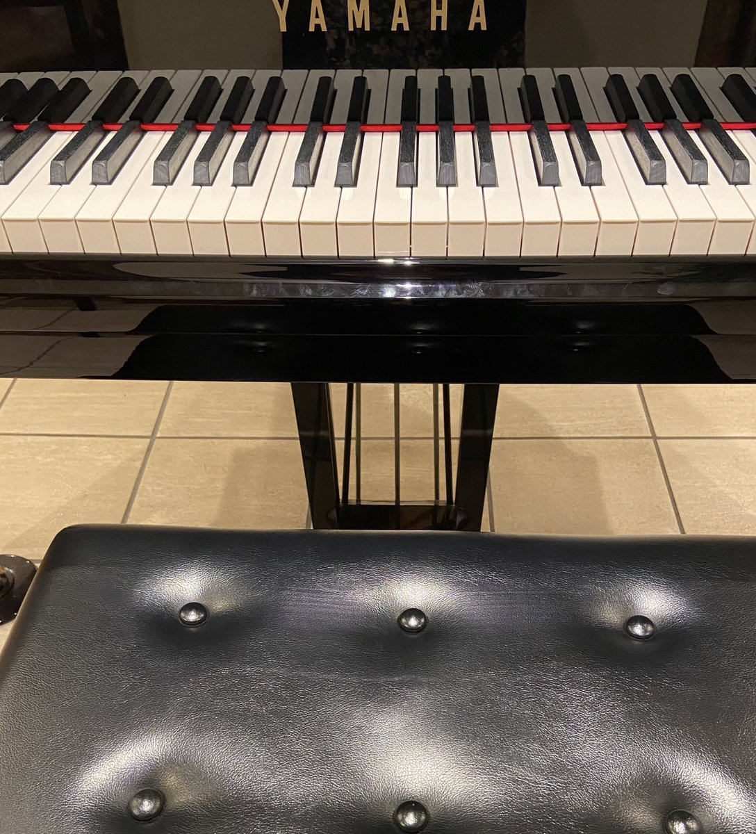 昨日が仕事納め🎹で
大晦日の今日、
元気で1年を締めくくることが出来ました😊✨
ありがとうございました‼️
良いお年をお迎えください❣️