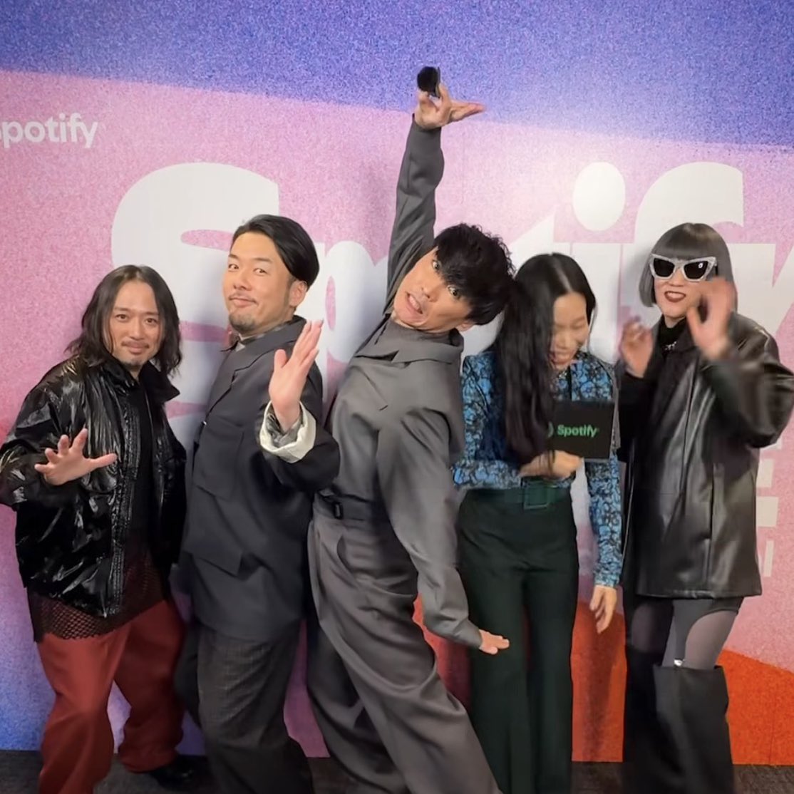 Out Of Context Sakanaction tweet media