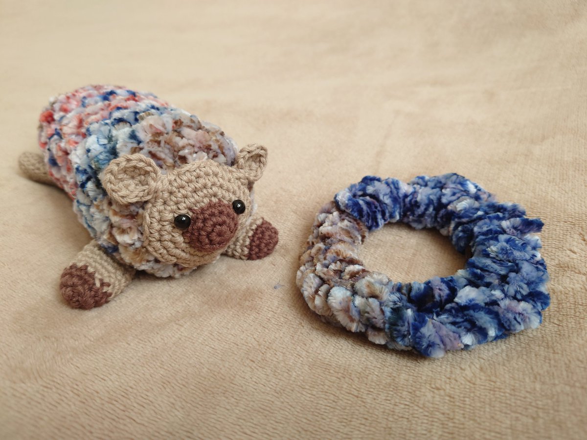 今年一年ありがとうございました。繋がり続けてくださる皆さま、初めて繋がってくださった皆さま、来年も気が向いた時にフラッと覗きに来てくださいね☺️編みかけ、作りかけが増えた年だったので完成を目指します。
それでは良いお年を…(:3[▓▓]