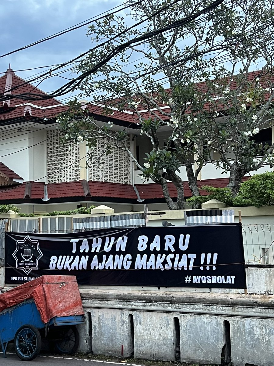 shitnicee's tweet image. EHE