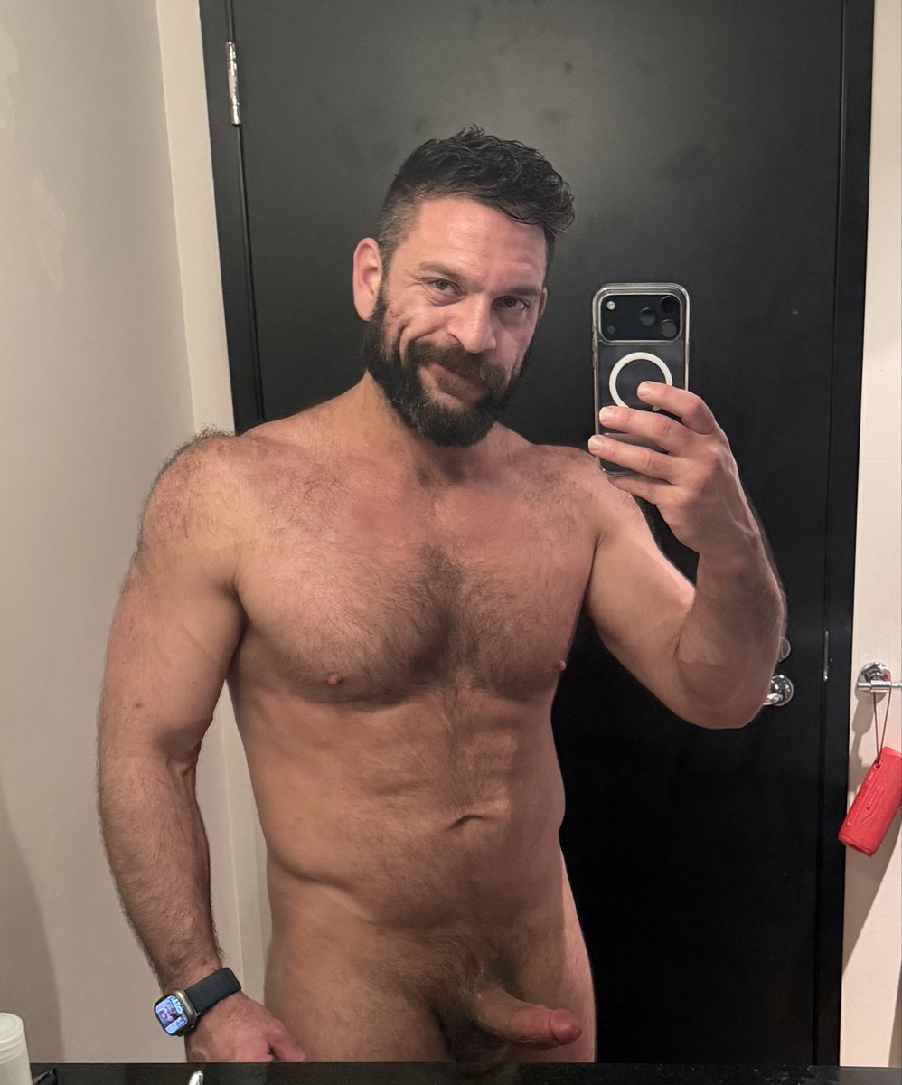 RobearWoodsxxx tweet media