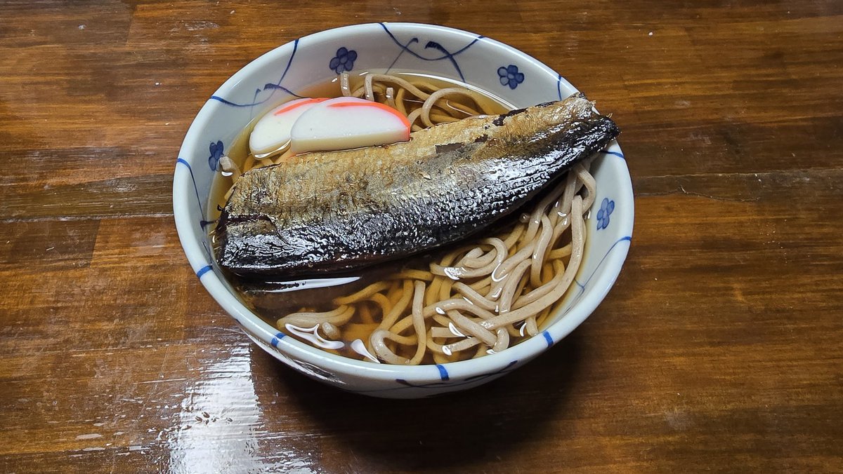 ARCsweets's tweet photo. ネギを買い忘れたけど今年も年越しそばは、にしんそば
甘く炊いたニシンがそばに合うんだ！ https://t.co/l02li21h47