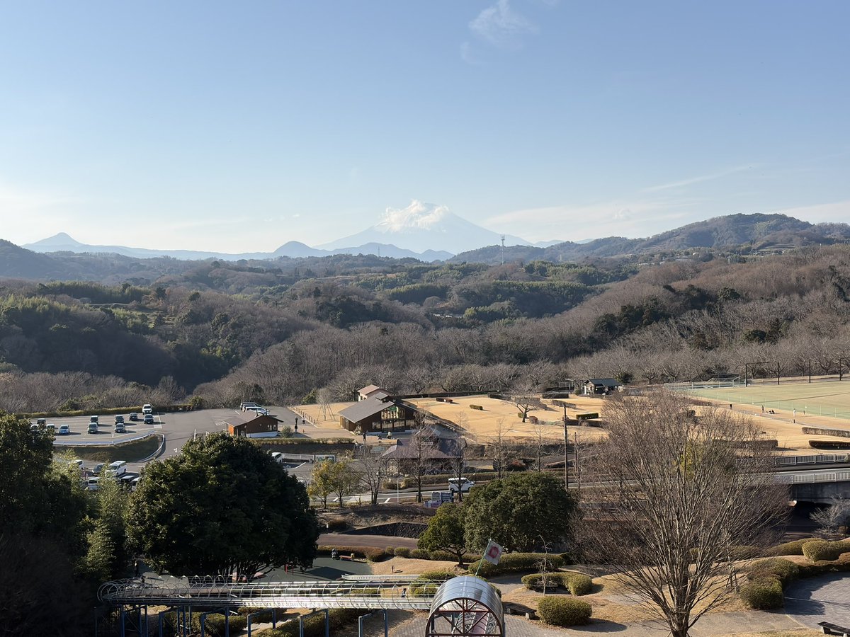 pede_deck's tweet image. 中井町の富士見スポット