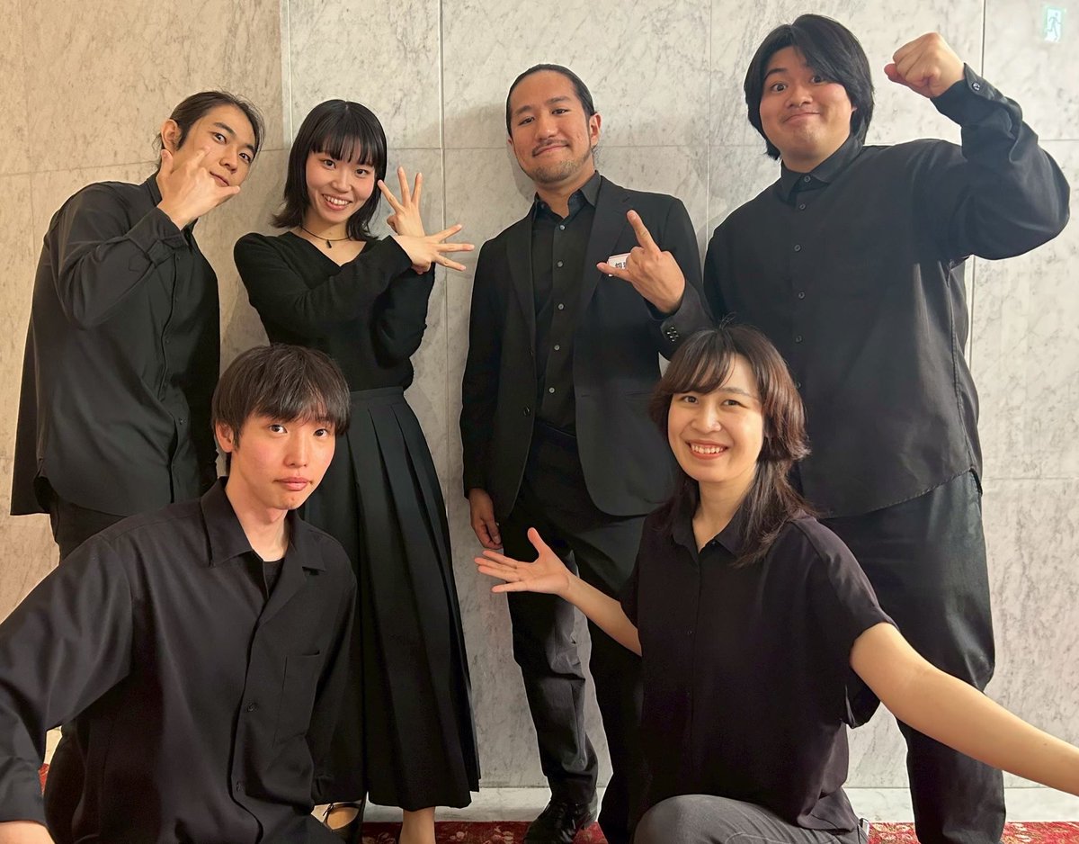 tsudoi_shamisen's tweet photo. 皆様、本年も格別のご支援を賜り、心より感謝申し上げます。

今年も各地で演奏機会を頂き、また東京大会では三連覇を達成し、実りある一年となりました。

集-tsudoi- は、更なる飛躍を目指し津軽三味線合奏の新たな可能性を追求して参ります。

来る年も変わらぬご愛顧をよろしくお願いいたします。 https://t.co/GvTqFJkJc6
