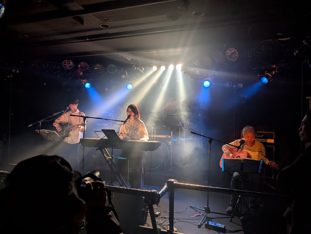 Mr_M_presents's tweet photo. 今年もお世話になりました。
かなりライブ本数が少なかったですが、来年ものんびりと活動が出来たらと思っています。

テレ東の年忘れにっぽんの歌を見ながら... https://t.co/RmiQKvm4DP