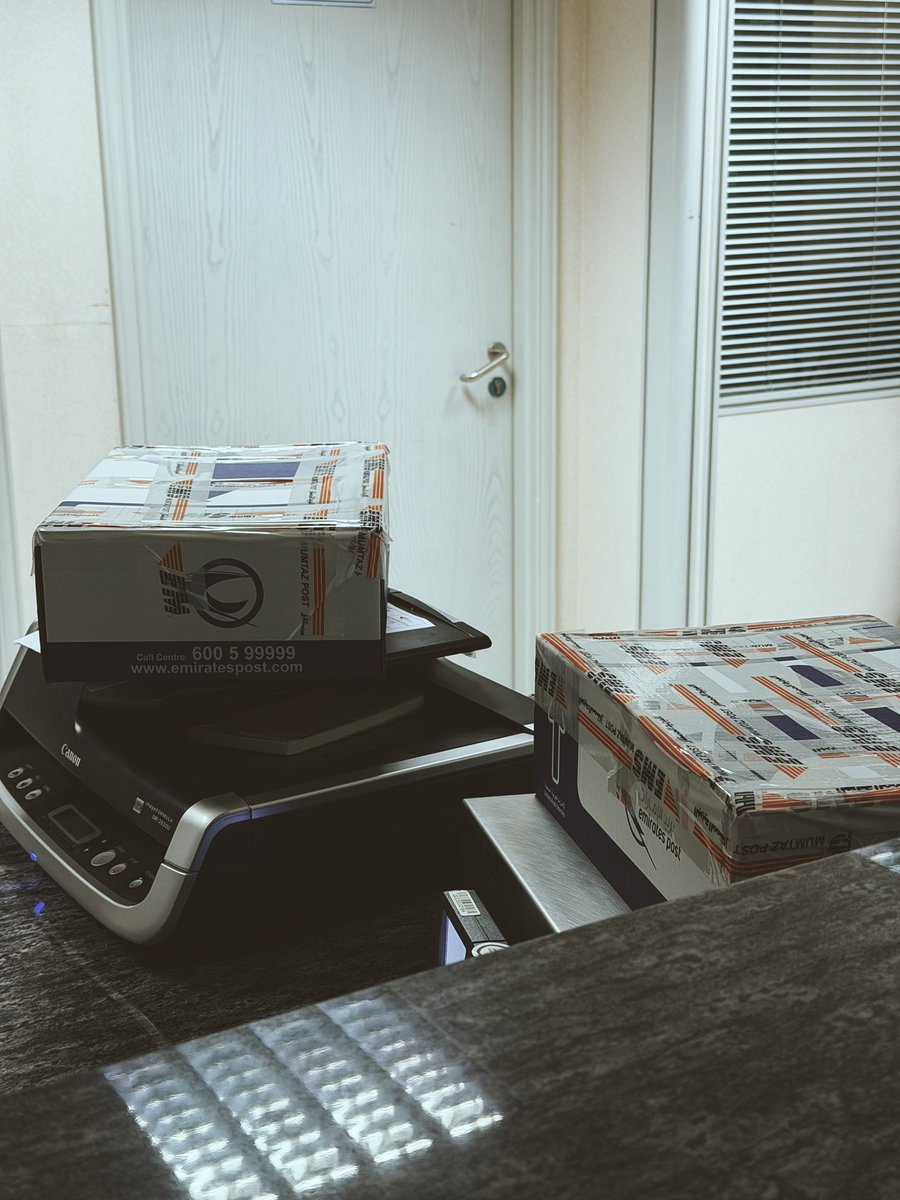 تحديث 🔔 |  وصلنا أمس من اليابان بعد حضور حفل تيمين الختامي لتور Veil، وبمجرد وصولنا بدأنا بترتيب وشحن طلبات تقويم تيمين اليوم 🫶 طلبات خارج الإمارات تأجل شحنها بسبب عطل في البريد، وسيتم شحنها يوم الجمعة إن شاء الله

كل عام وأنتم بخير مقدماً 😘