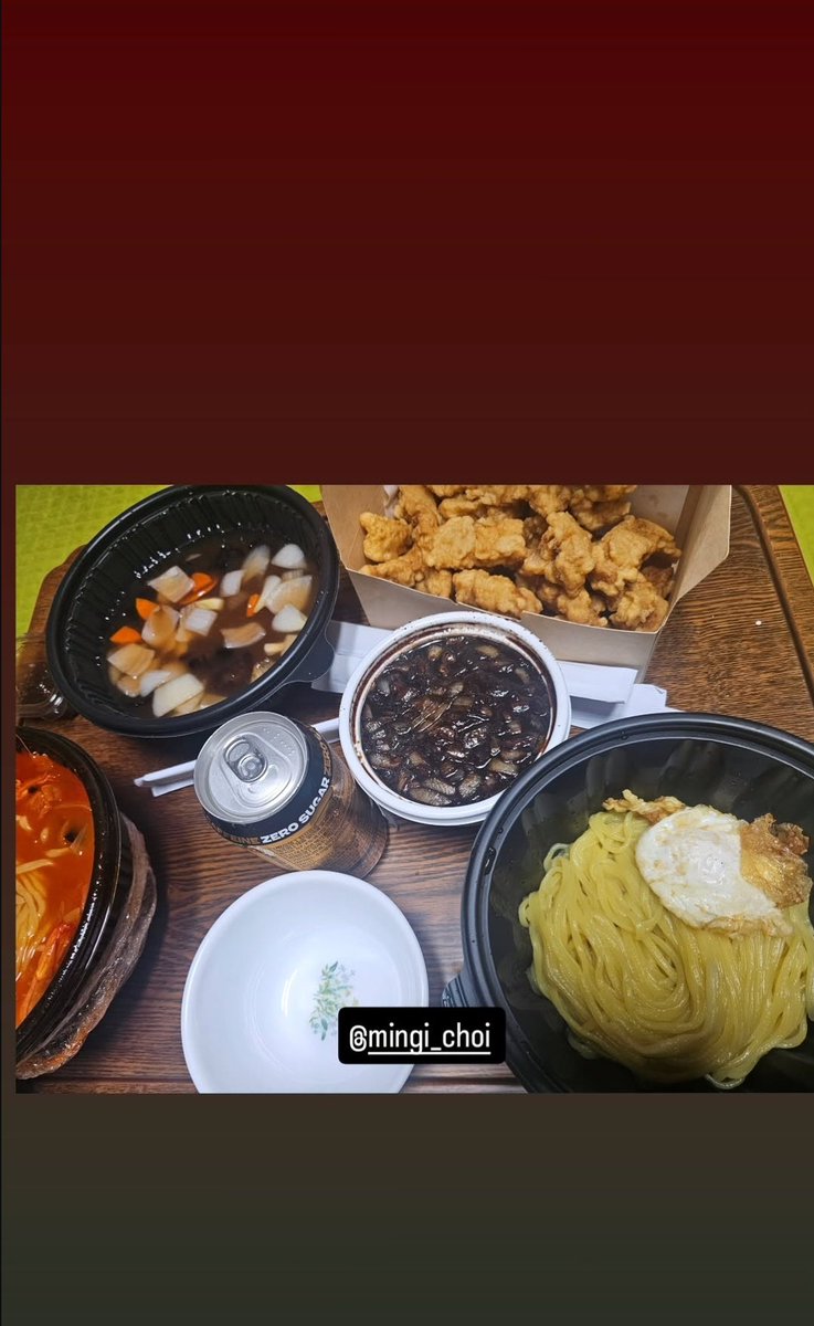 REN UPDATES 🐰💫 tweet media