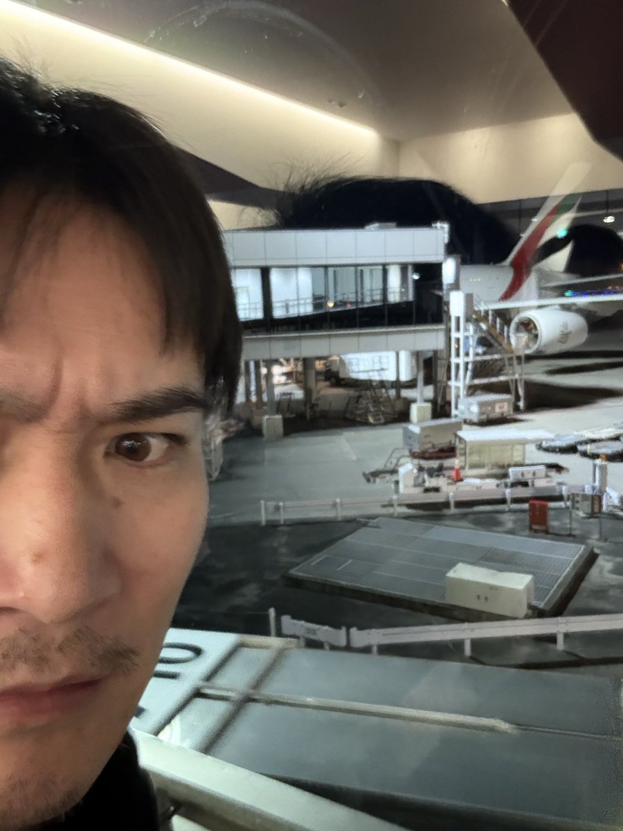 今年はお世話になりました
ただ今よりブラジルに向けて飛行機乗ります
覚悟の決まり方はご覧のとおりです。