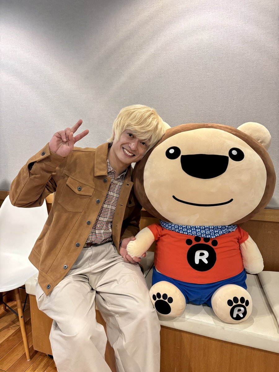 MassOmoshiro's tweet image. ⋰
 #増田貴久 の
 #スーパーオモシロラジオ
⋱

今夜のスーパオモシロアシスタントは、
A.B.CーZの #塚田僚一 さん！
増田さんと同期の塚ちゃんが初登場✨

放送時は2026年🐴
初笑いになるのか⁉︎

25時から放送スタート📻💭

🎧#radiko
radiko.jp/share/?t=20251…

#NEWS
#MBSラジオ
@abcz_official