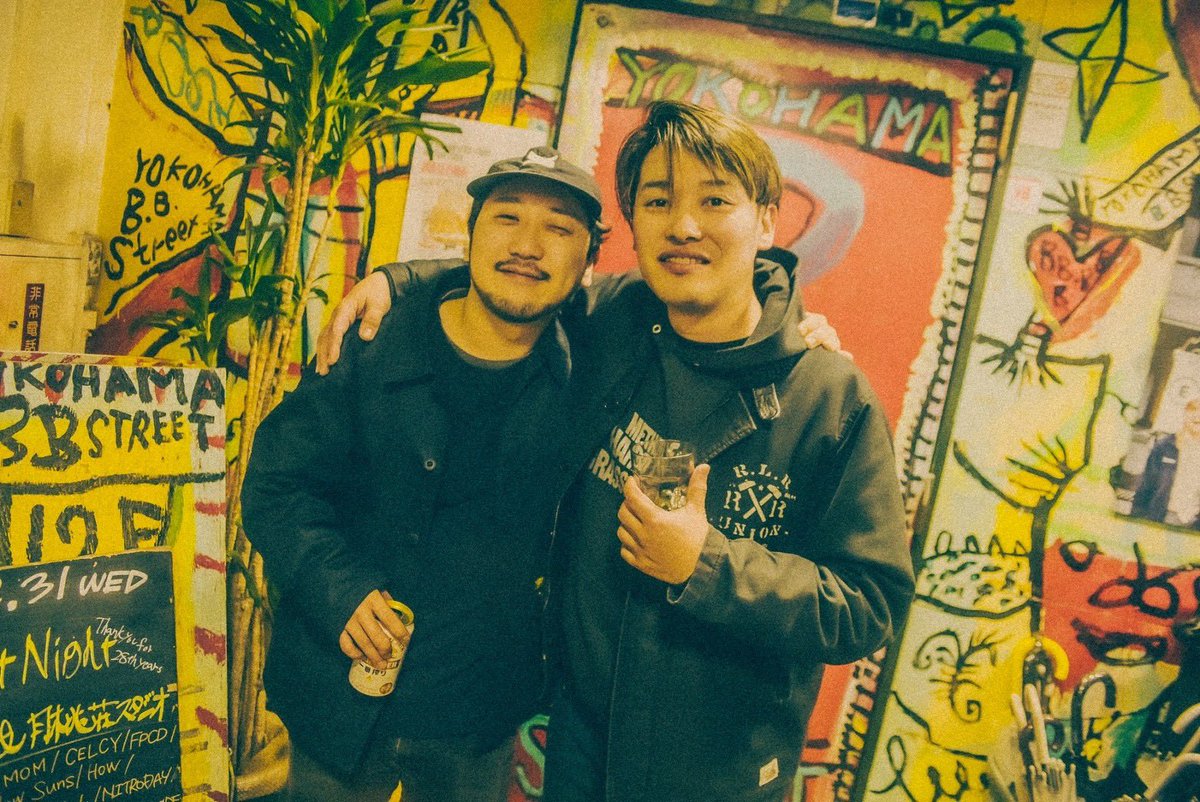 mynameis_2004's tweet photo. 今年3月にオリジナルメンバーでありバンドを動かしてきた慎吾が突然亡くなっちゃってこの先どうなるかと思ったけど、新Drニキタ加入で今日正式初ライブを今の場所でのBB STREET最後の日に出来て良かった。誘ってくれてアユムありがとう。

来年は12年ぶりに新譜を出します！ https://t.co/9t7HjKGzuZ