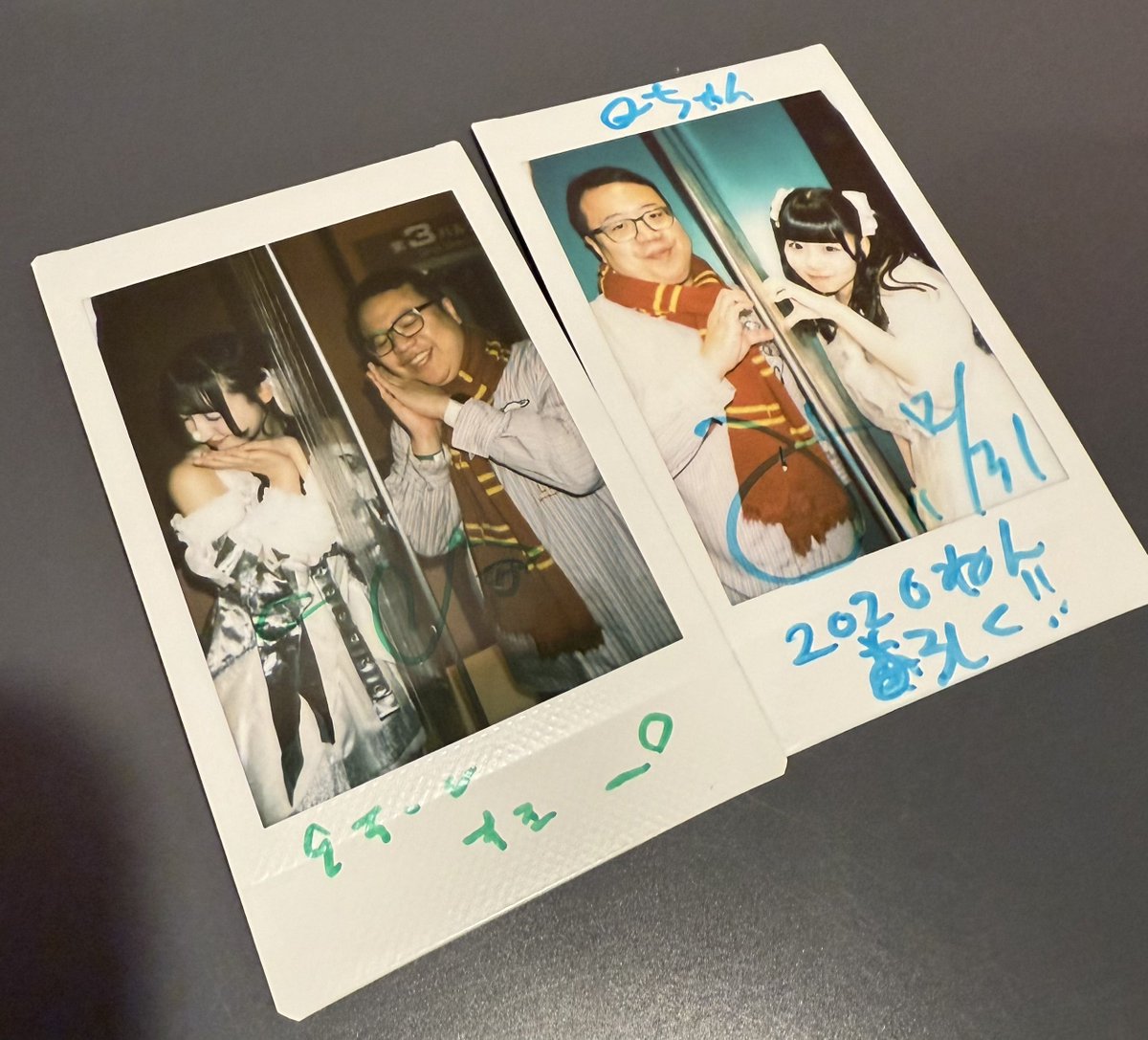 2025年の〆チェキはのあちゃんとみにちゃん╰(*´︶`*)╯♡ ヤング