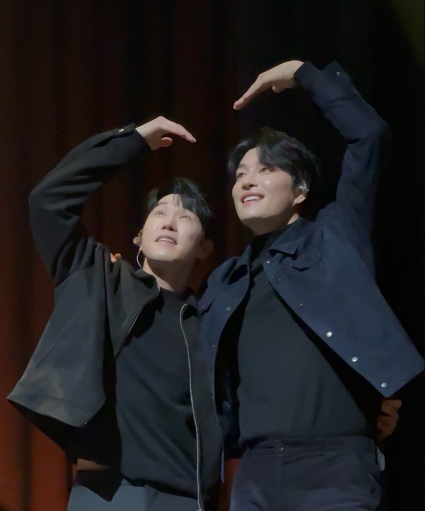 longlivethessal's tweet image. 이음엔터파이팅!!!!!!!