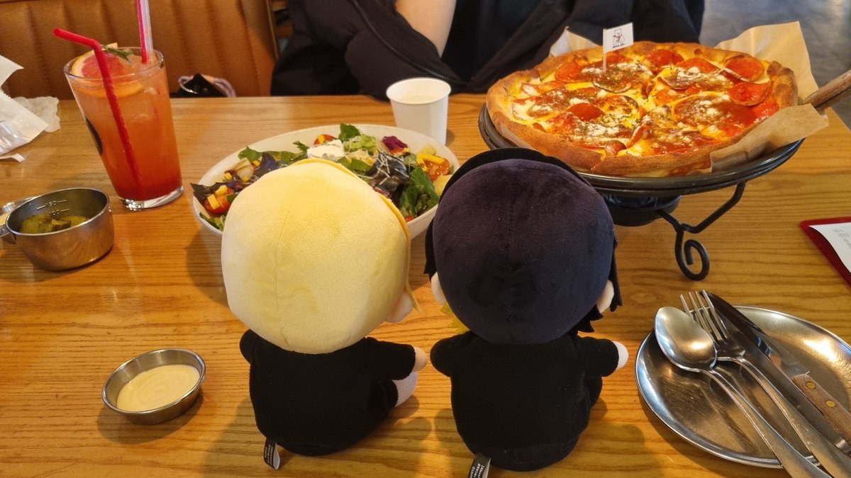 furiousnui's tweet photo. 요헤이 생일에 갔던 피자집
https://t.co/v7Sb9f4eoN https://t.co/E0ka4dXBV7