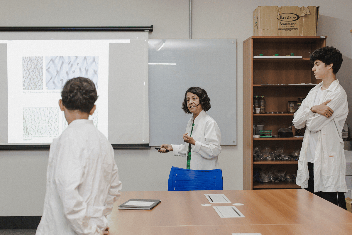 🧑‍🏫 O IFMT abriu inscrições para seleção de professores substitutos com salários de até R$ 8 mil! Uma ótima chance para quem quer lecionar no ensino federal. 💼

#Educação #Oportunidade

Saiba mais: ifmt.edu.br/blog/ifmt-abre…