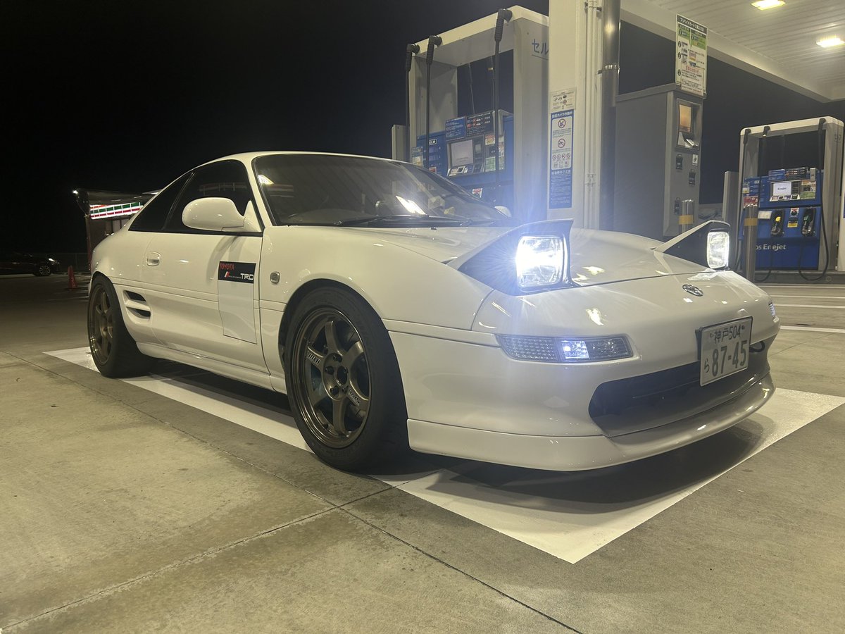 こるね tweet media