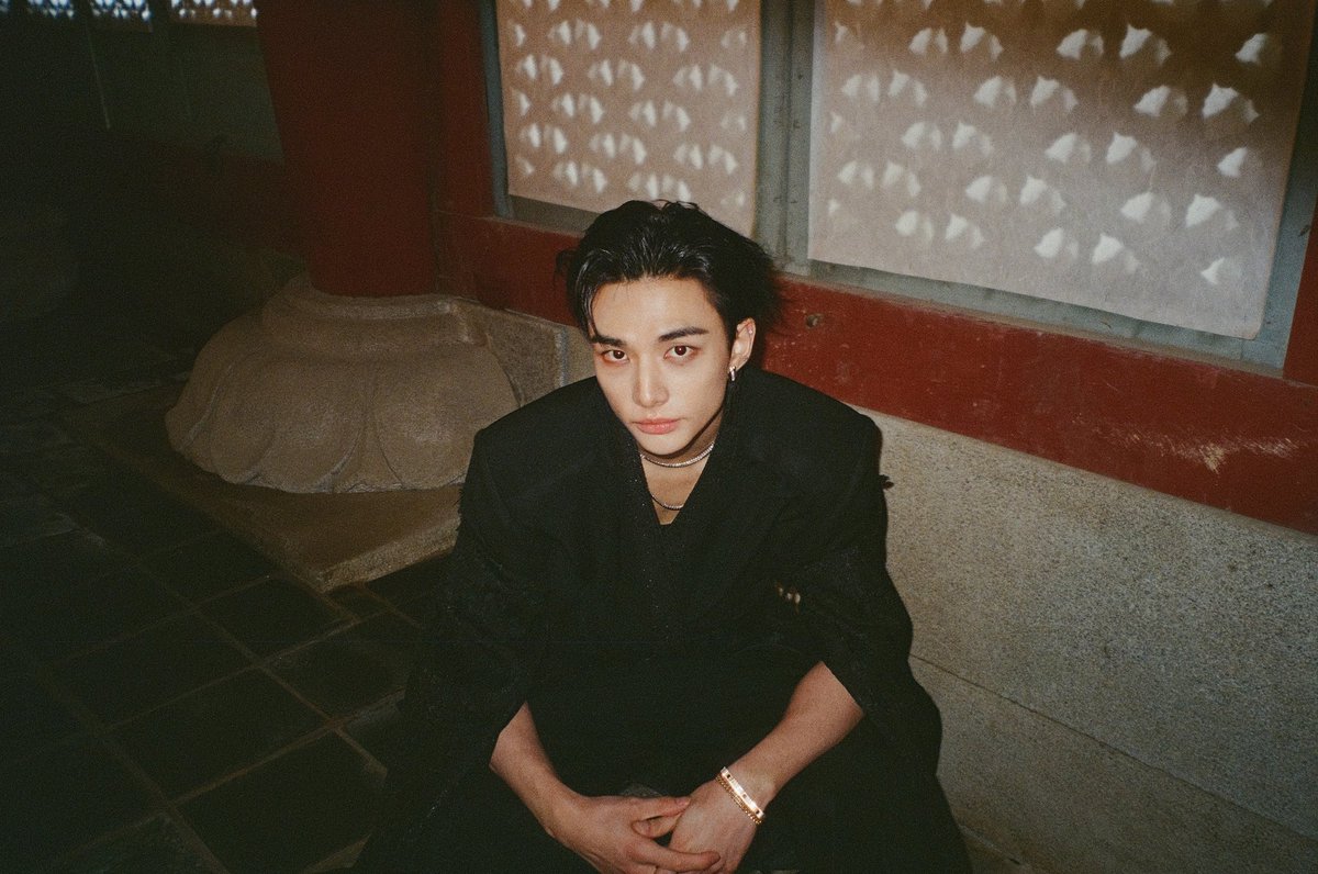 ohyunjirn's tweet image. Do IT behind photos.