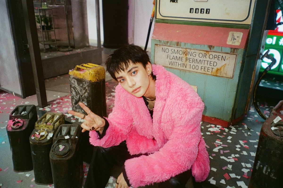 ohyunjirn's tweet image. Pinky boy.