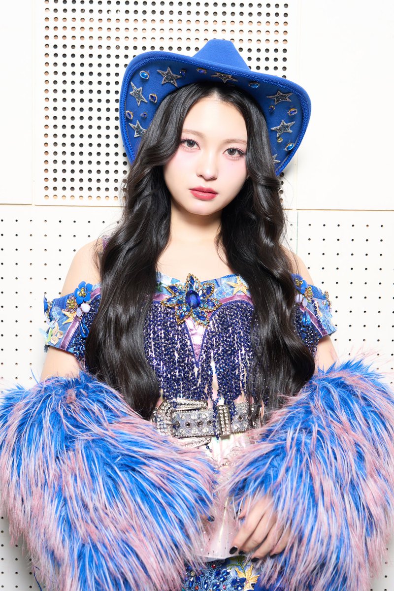 CANDY_TUNE_'s tweet photo. 🐎💫𝐍𝐄𝐖 𝐂𝐎𝐒𝐓𝐔𝐌𝐄💫🐎
　　💙𝐂𝐀𝐍𝐃𝐘 𝐓𝐔𝐍𝐄💙
      桐原美月 @mizuki_ct0221 
　　　🤠𝐂𝐎𝐖 𝐆𝐈𝐑𝐋🤠

Costume Design： Miki Aizama・Kazuto Suzuki
Producer：Misa Kimura

「倍倍FIGHT!」を聴く🎧
https://t.co/9vekRKYyZZ

#CANDYTUNE #きゃんちゅー https://t.co/nsdnuYyJcB