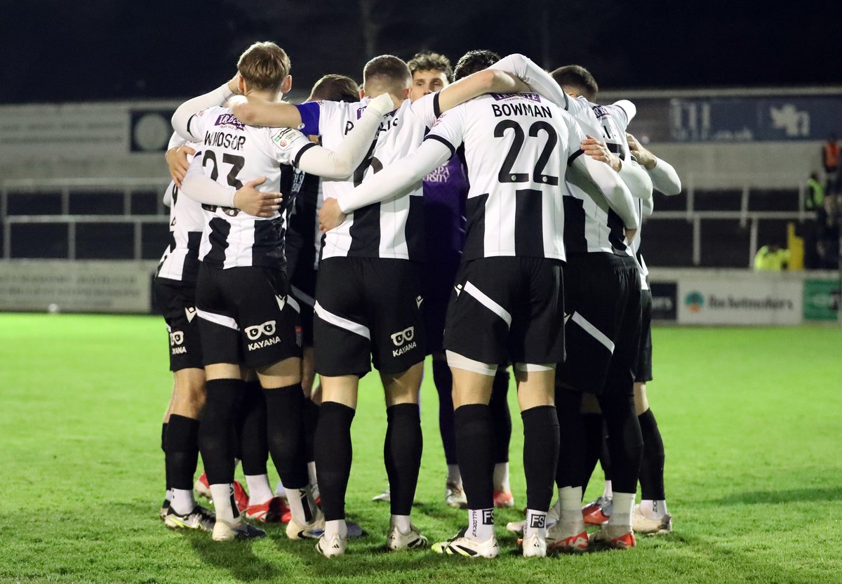 BathCity_FC's tweet image. Happy New Year, Romans. 

See you in 2026 ✊

⚫️⚪️ #Romans