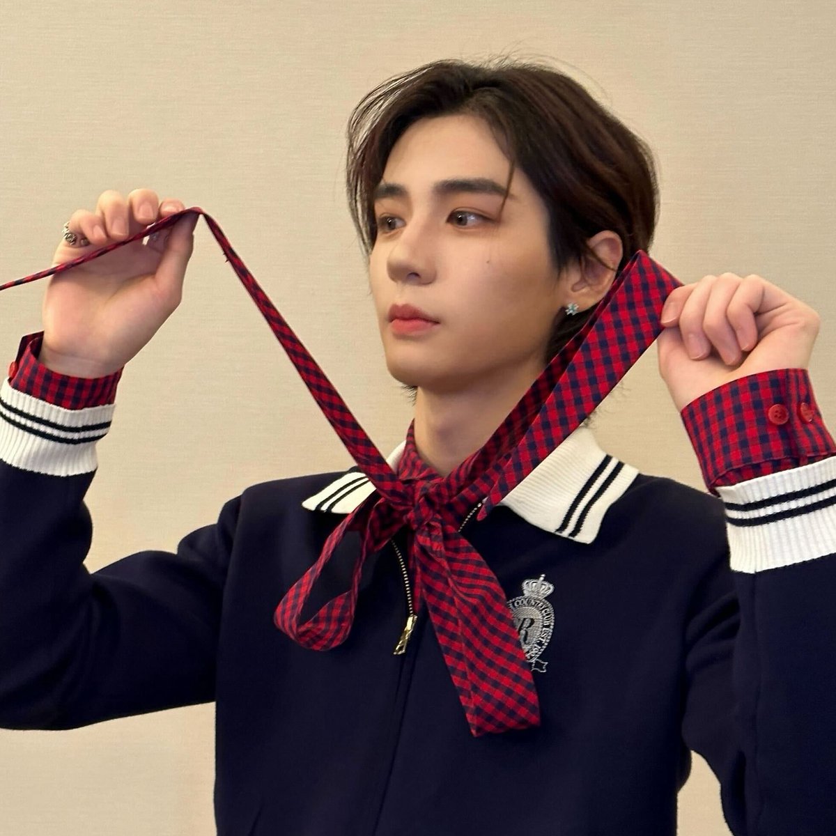 freewlove's tweet image. [help rt &amp;amp; like are appreciated]

NEW YEAR FREECLAIM BND ALBUM

- sealed 
- 1 person 1 album 
- tulis usn di note (no usn = cancel)
- co 1.1 (20.00 WIB)
📥 s.shopee.co.id/60KyqLgajA