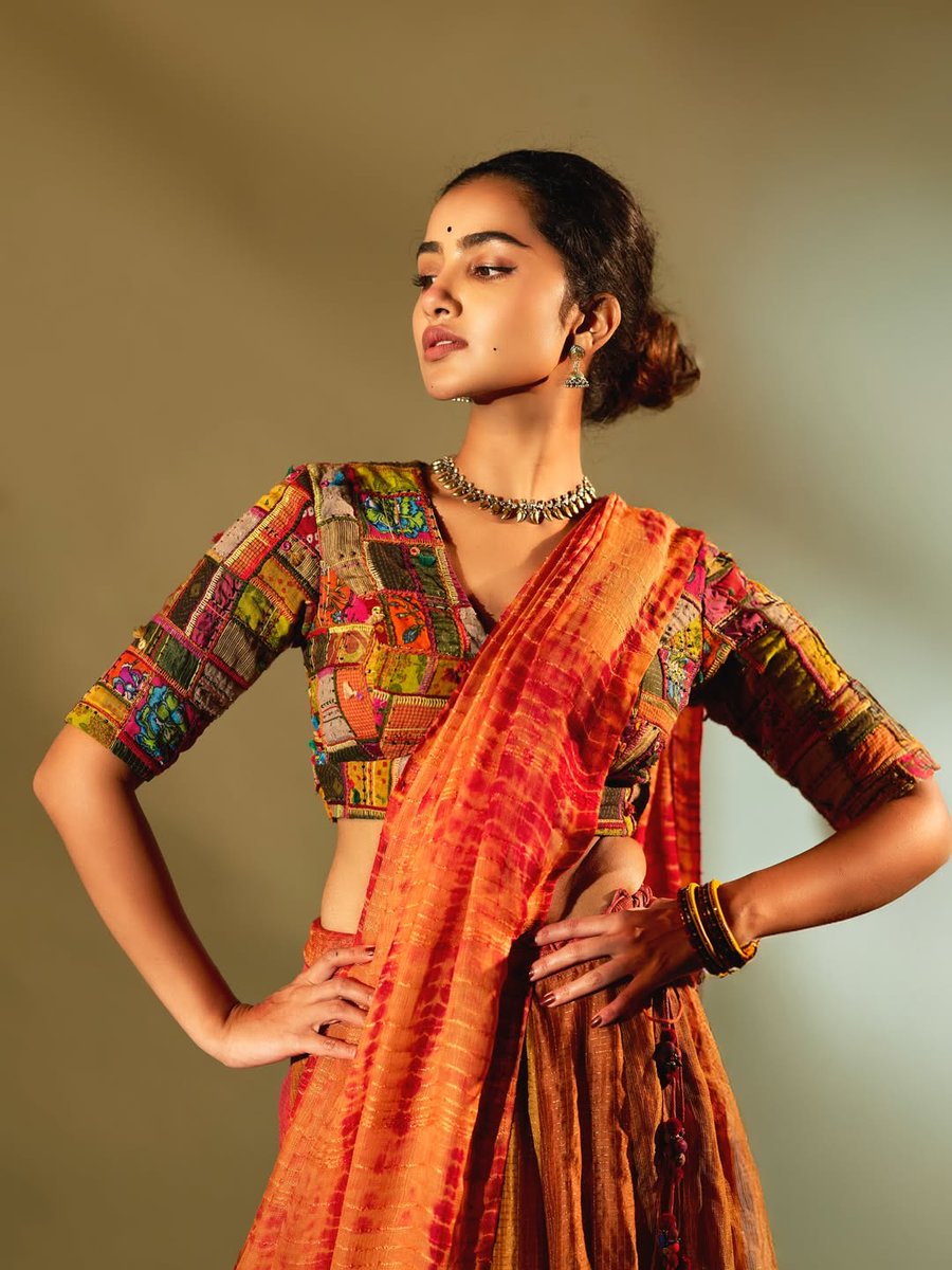 AnupamaTrends's tweet photo. Traditional vibes in every stitch ✨
@anupamahere 💗

#AnupamaParameswaran https://t.co/PSv97cP0Lm