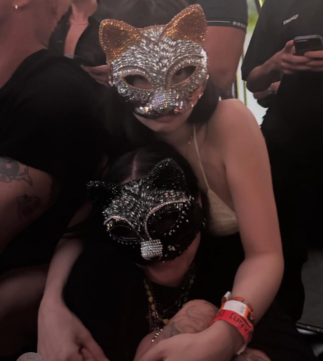 kaimantra's tweet image. e esse namoro kkk