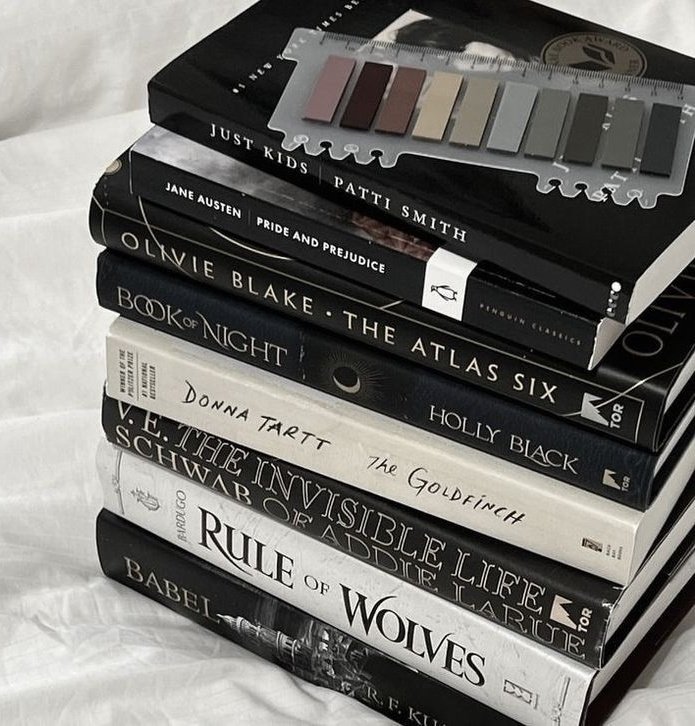 𓂃 ⋆ livros lidos em 2026. ⋆𓂃
                — a thread! ☁︎

"Algumas histórias só doem porque são reais demais." — Mentiras que contamos.