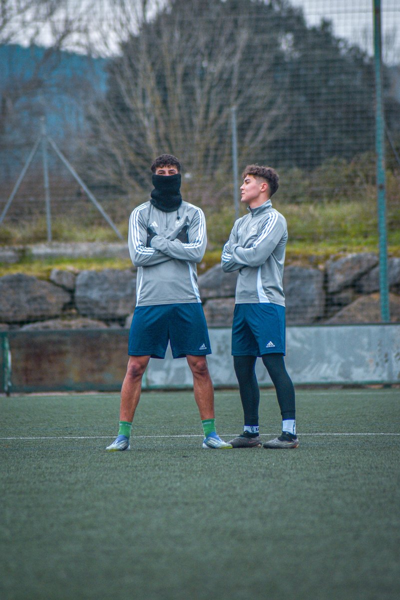 Mucha clase en una sola foto 🤌🏻 💎

¡Nos vemos el año que viene, rojillos! 😉