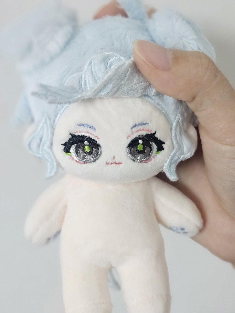 10_bubub's tweet image. RT
남은 b급 재고 1개는 추첨으로 하겠습니다:)
앞머리 입체자수가 다소 헐렁하고 뒷머리 입체자수 아랫부분에 약간의 접착제가 묻어있어서.... 정말 괜찮으신 분들만 참여 부탁드립니다🥹