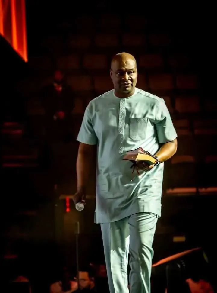 9 steps on HOW TO ENTER A NEW YEAR 

The transition into a new year is not merely a chronological shift; it is a spiritual gateway.

 Many enter the new year with resolutions, but the believer enters with revelation. To walk into this coming season and command results that defy