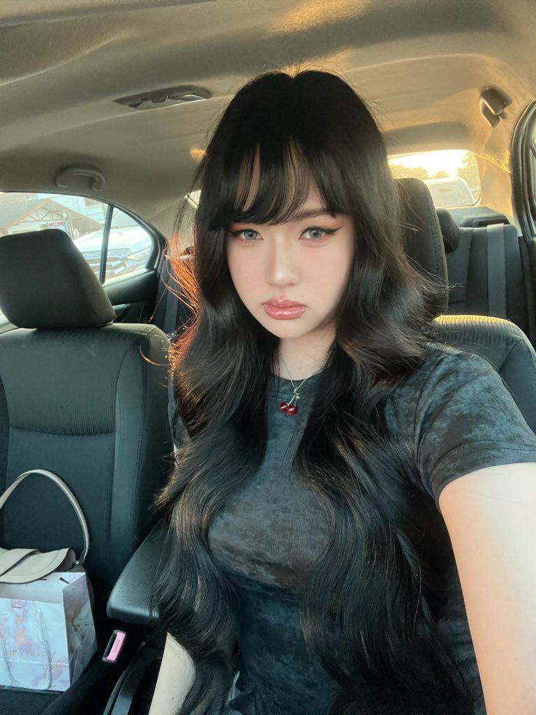 piXXie X. tweet media