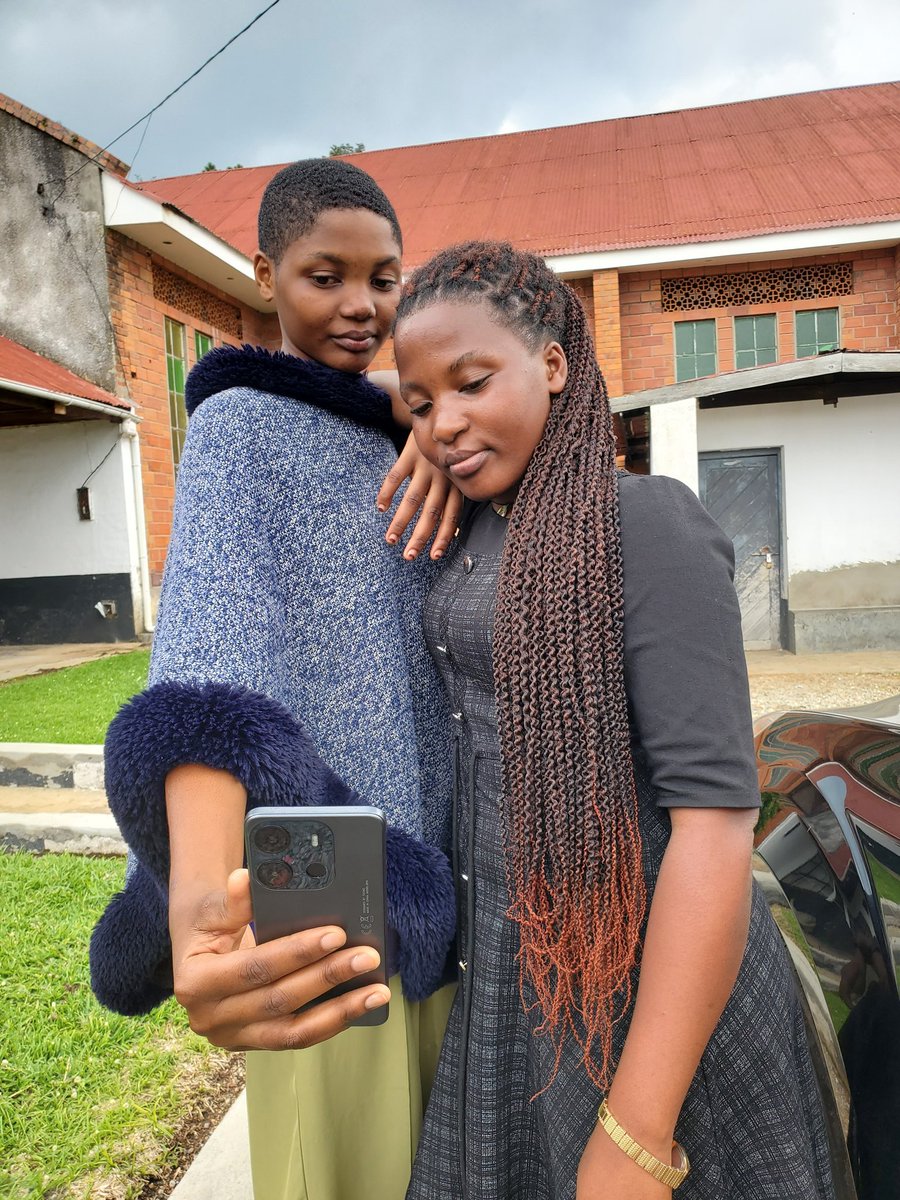 Certified Loner😷 tweet media