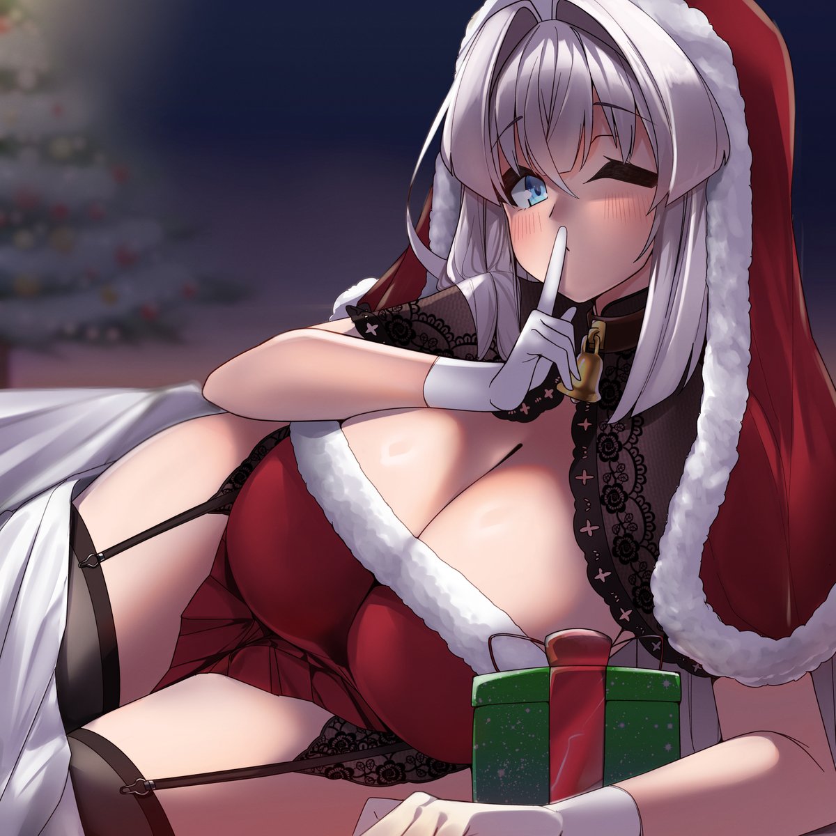 もう年末ですがクリスマスにベッドに忍び込んでくるサンタさんです 