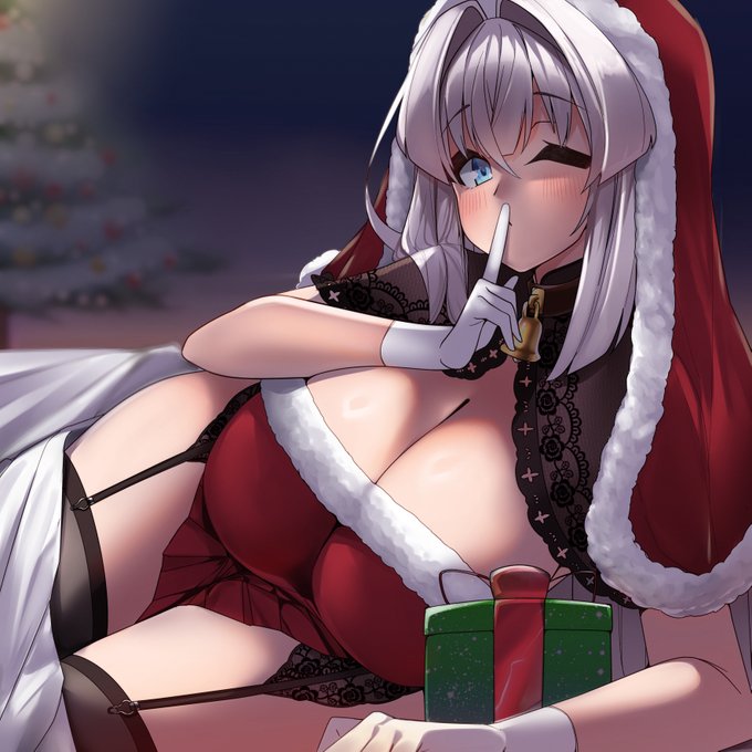 もう年末ですがクリスマスにベッドに忍び込んでくるサンタさんです 