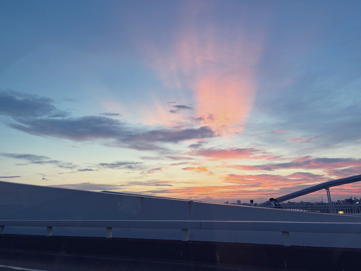 2025年は音響現場だけ数えると16件で、月1.5件を割るペースでした。
撮影仕事が増えていてギリギリなんとかなってはいますが、音響機材に投資するには苦しい状況で、事業整理も考えるべきなのかなぁ
欲しい機材は山ほどあるのに。
来年の目標は三連休を取る、です
本年もありがとうございましたm(_ _)m