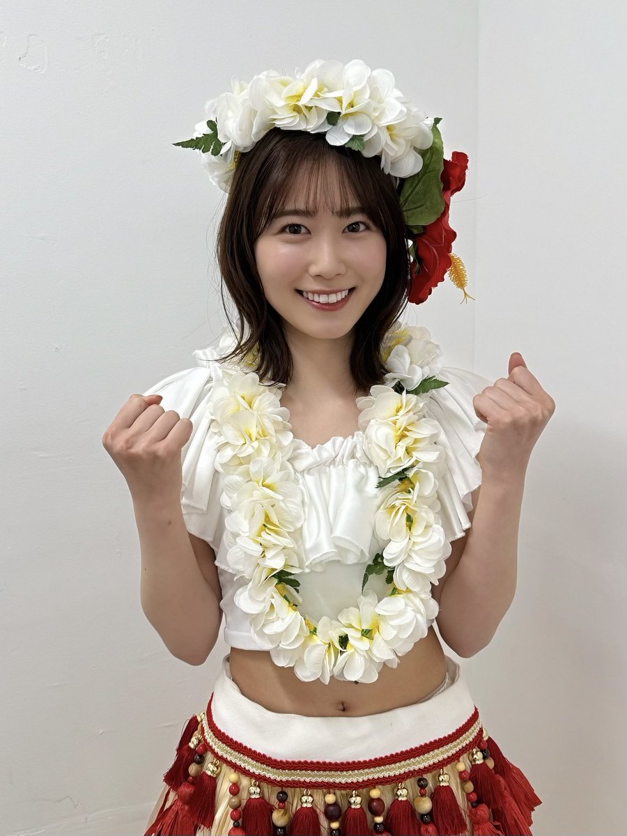 2025年BESTおへそ】 5位 丹生明里 フラガールでへそ出し（4月） （多少