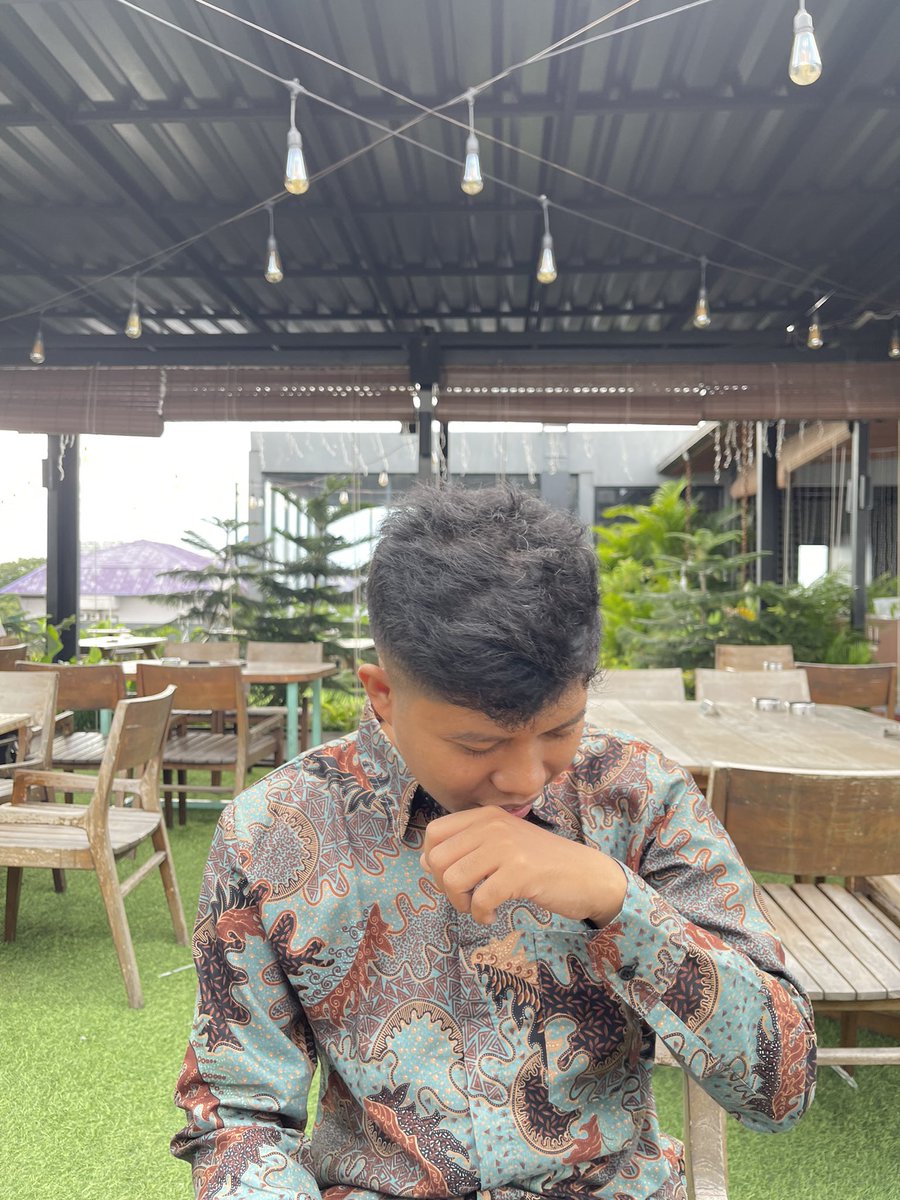 caibeeng's tweet image. tidak sabar menghadiri kondangan terus lanjut ngedate lagi sama pacarku🥰💐🌷🩷💗