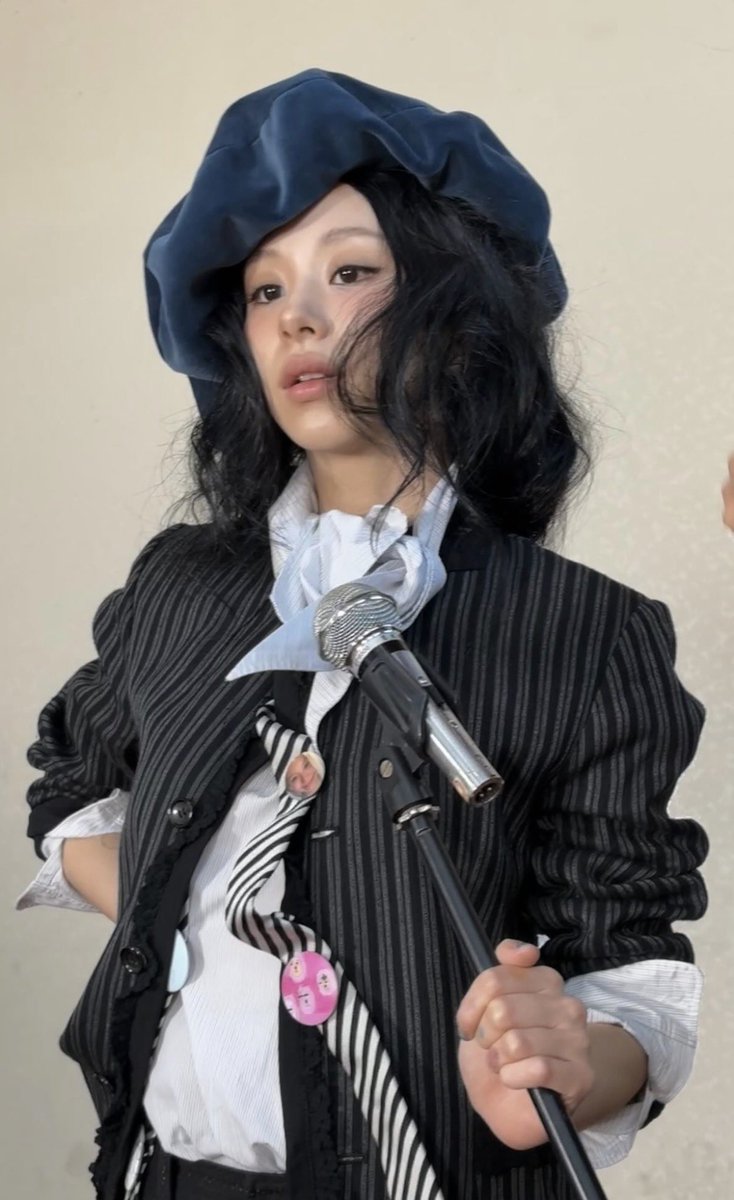 chaeyoung archive tweet media