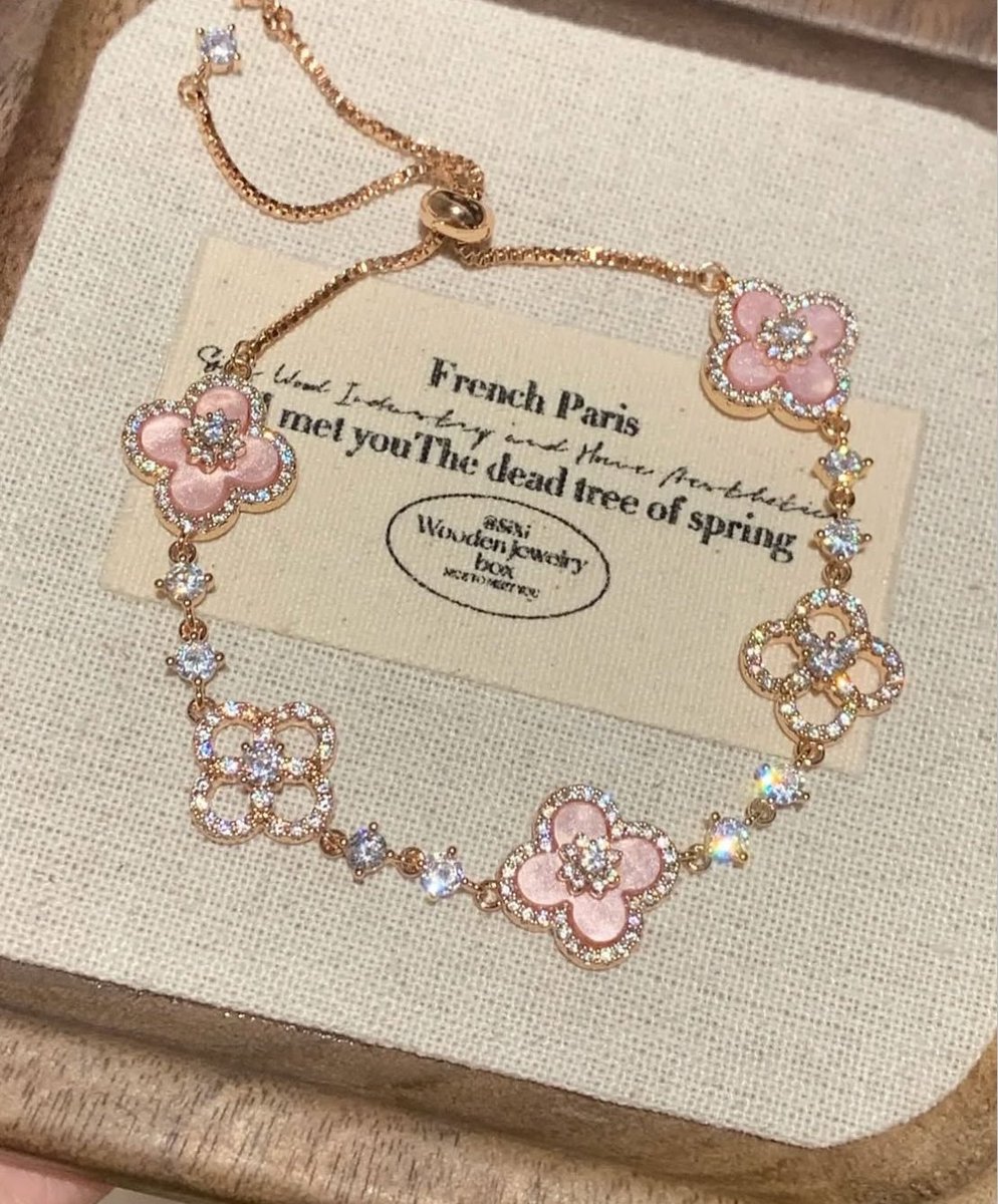 aestyfly's tweet image. Pretty bracelet

A thread