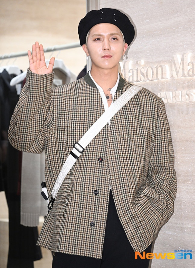 Kstyle_news's tweet photo. 【速報】WINNER ソン・ミノ、在宅起訴に

▼兵役法違反の疑い
https://t.co/Zg4AD3Y2uY

#ソンミノ #WINNER https://t.co/I7Nwj9i9LL
